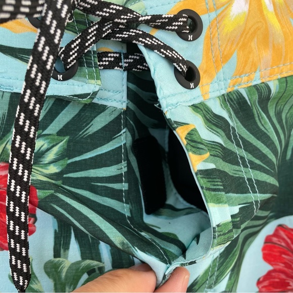 Hurley Hawaiian Board Shorts 32 - Picture 5 of 13